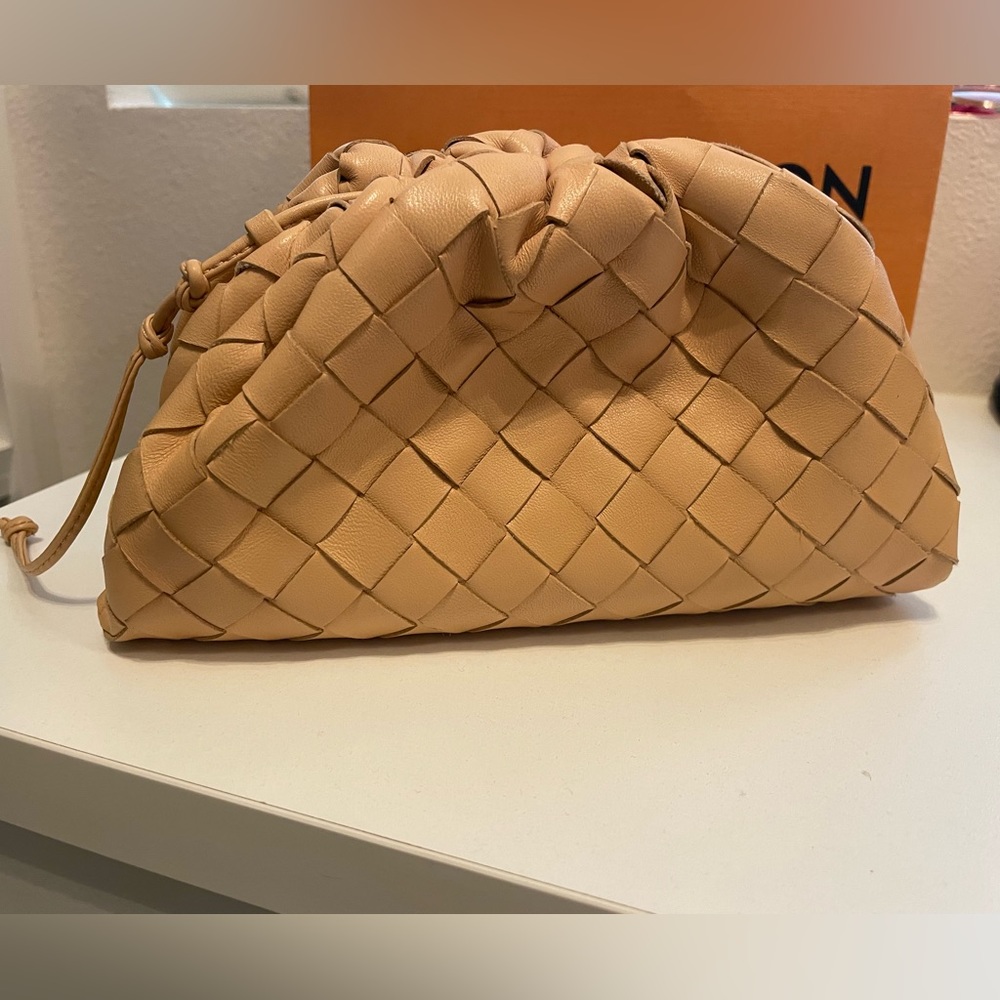 Bottega Veneta MINI POUCH ALMOND WEAVE 💯authentic NEVER WORN sold out!